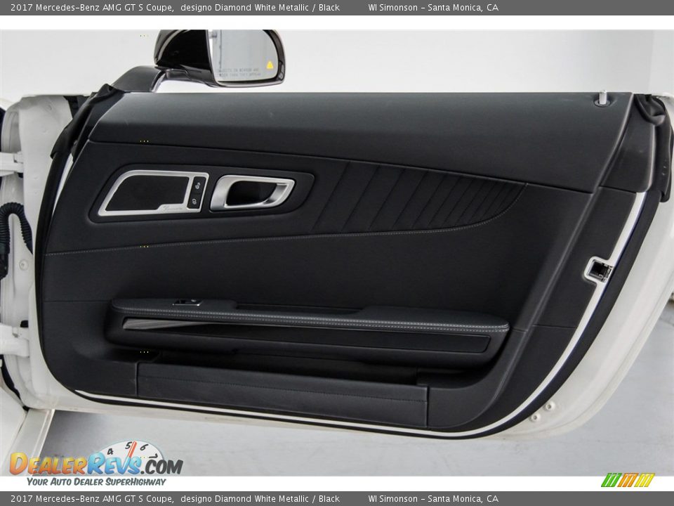 Door Panel of 2017 Mercedes-Benz AMG GT S Coupe Photo #24