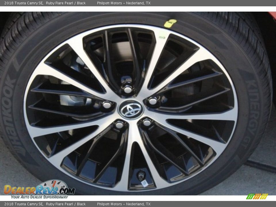 2018 Toyota Camry SE Ruby Flare Pearl / Black Photo #4