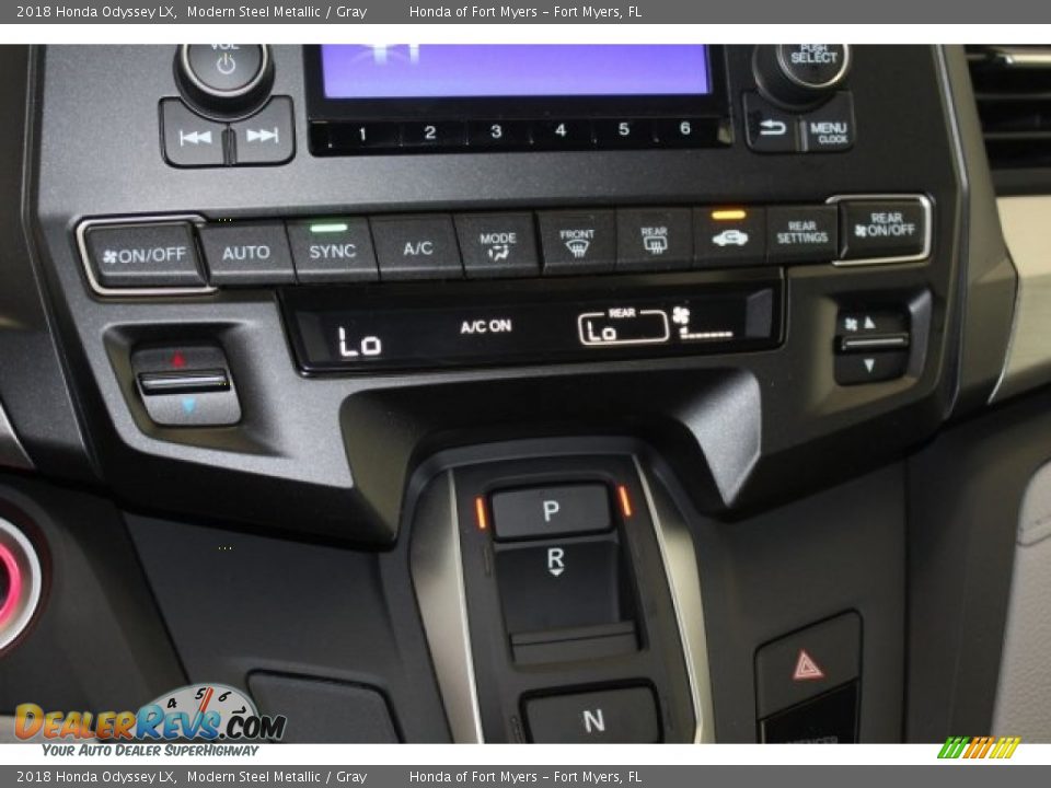 2018 Honda Odyssey LX Modern Steel Metallic / Gray Photo #18