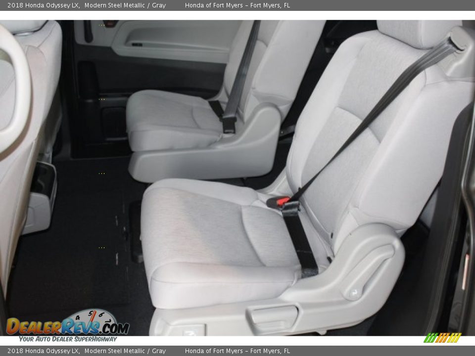 2018 Honda Odyssey LX Modern Steel Metallic / Gray Photo #20