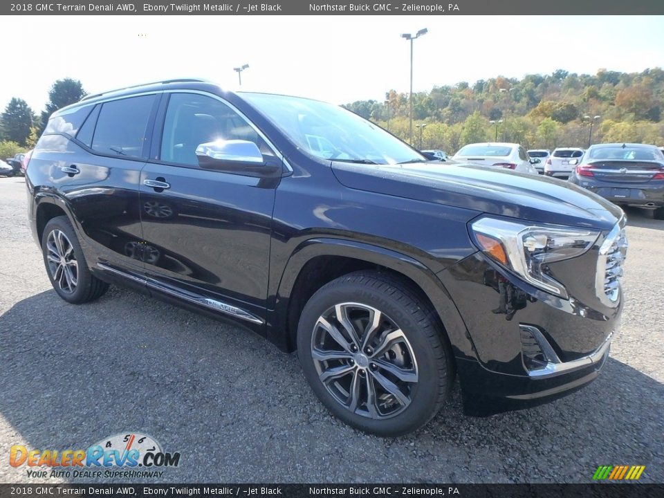 Front 3/4 View of 2018 GMC Terrain Denali AWD Photo #3