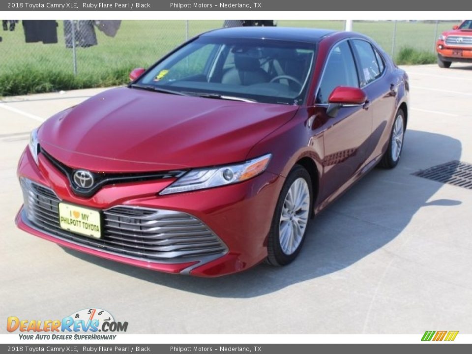 2018 Toyota Camry XLE Ruby Flare Pearl / Black Photo #4