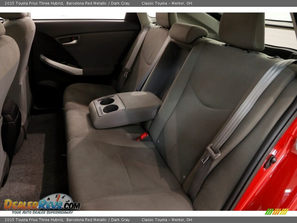 2015 Toyota Prius Three Hybrid Barcelona Red Metallic / Dark Gray Photo #18