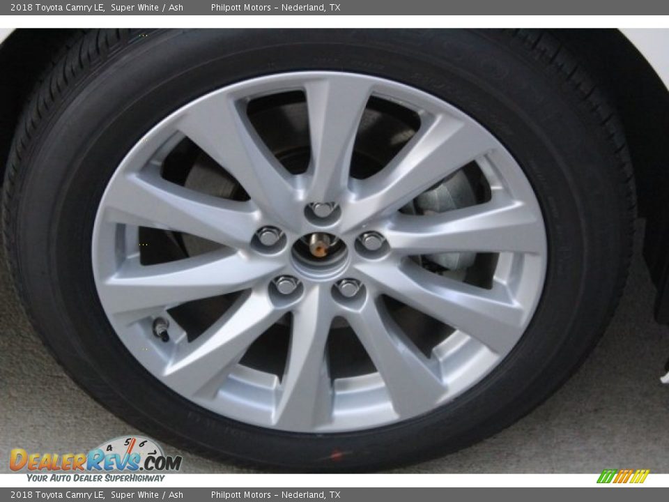 2018 Toyota Camry LE Super White / Ash Photo #5