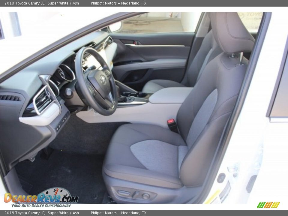 2018 Toyota Camry LE Super White / Ash Photo #11