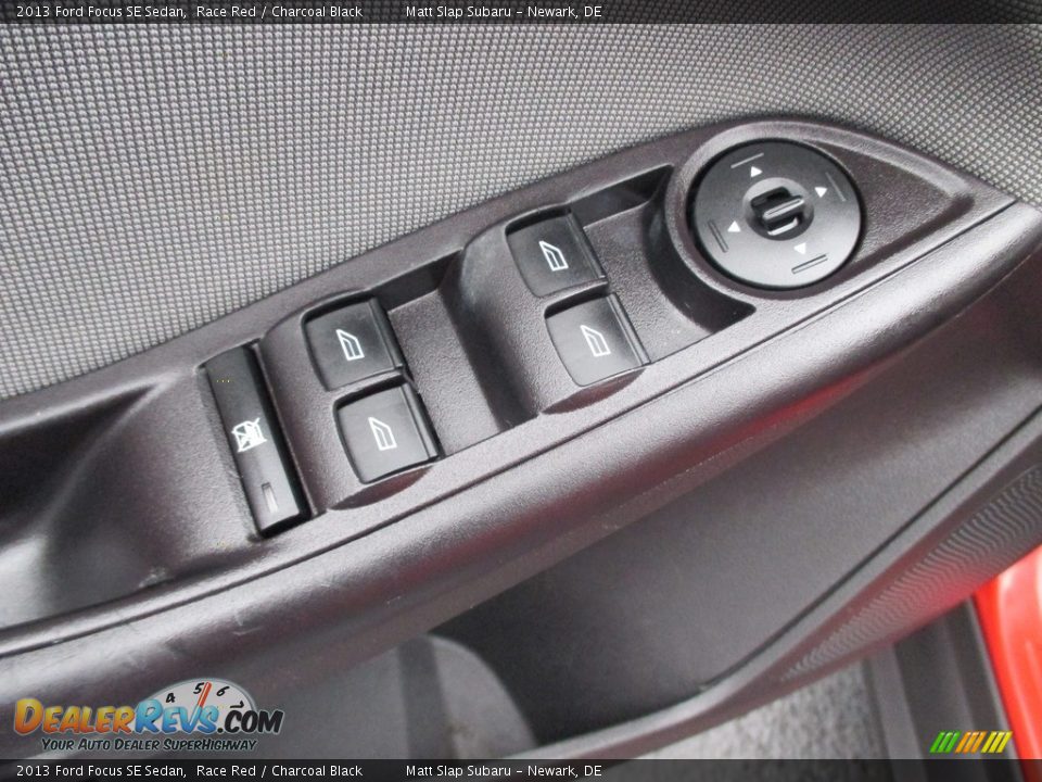 2013 Ford Focus SE Sedan Race Red / Charcoal Black Photo #15