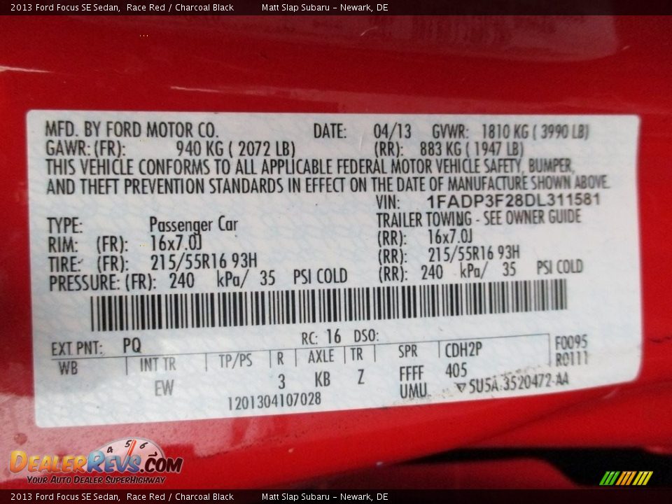2013 Ford Focus SE Sedan Race Red / Charcoal Black Photo #29