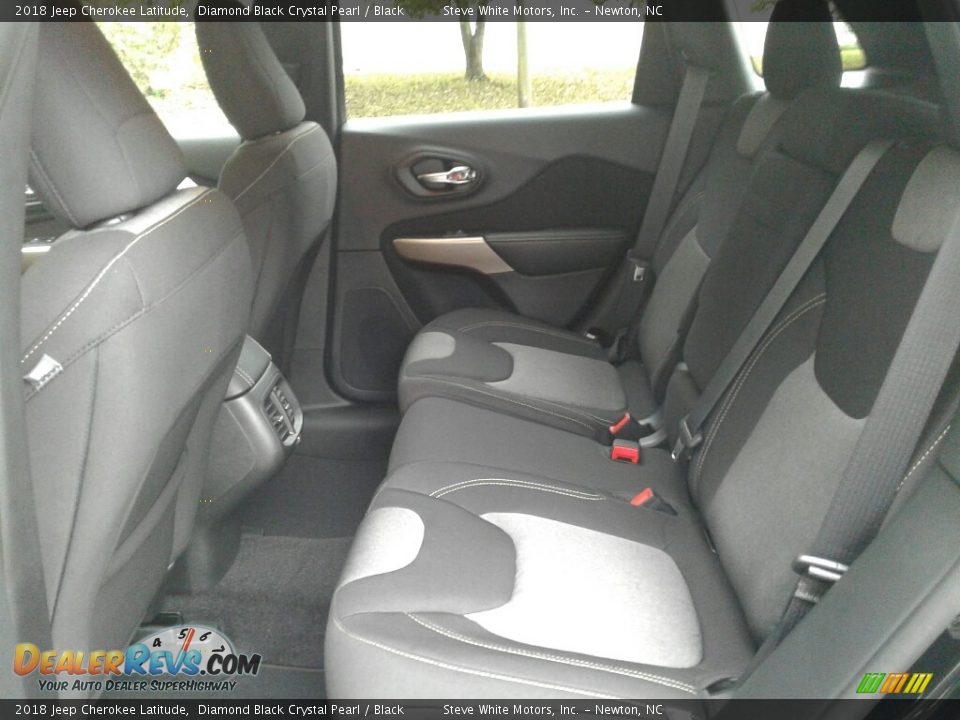 2018 Jeep Cherokee Latitude Diamond Black Crystal Pearl / Black Photo #11