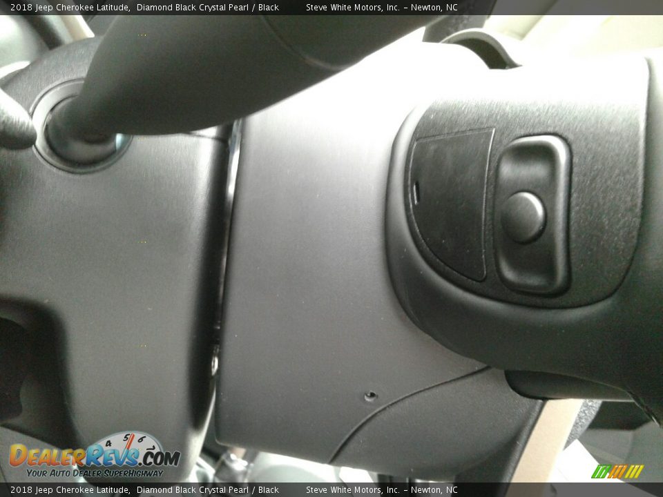 2018 Jeep Cherokee Latitude Diamond Black Crystal Pearl / Black Photo #15