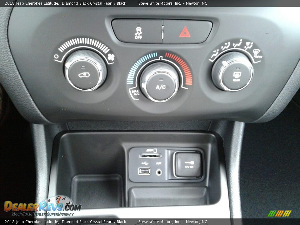 2018 Jeep Cherokee Latitude Diamond Black Crystal Pearl / Black Photo #23