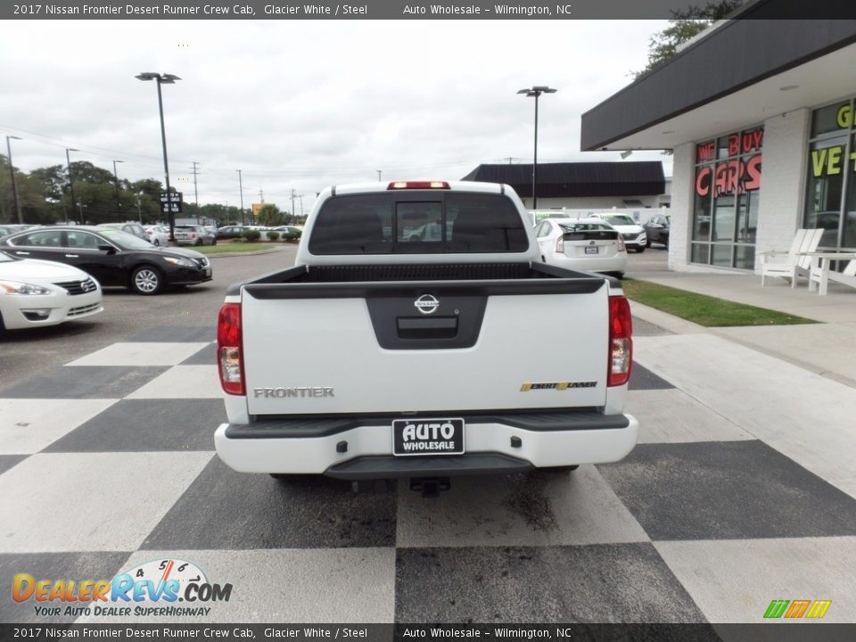 2017 Nissan Frontier Desert Runner Crew Cab Glacier White / Steel Photo #4