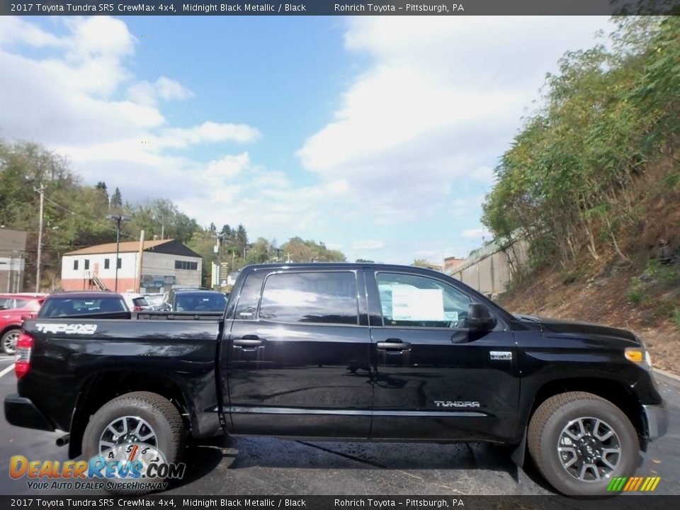 2017 Toyota Tundra SR5 CrewMax 4x4 Midnight Black Metallic / Black Photo #2