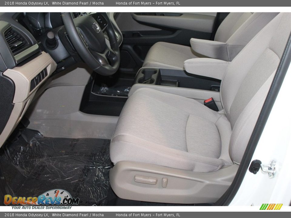 Front Seat of 2018 Honda Odyssey LX Photo #11