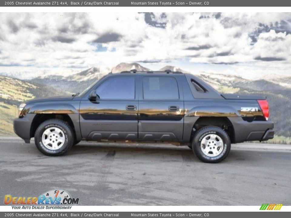 2005 Chevrolet Avalanche Z71 4x4 Black / Gray/Dark Charcoal Photo #6