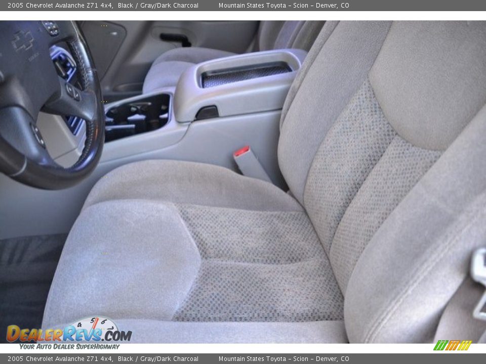 2005 Chevrolet Avalanche Z71 4x4 Black / Gray/Dark Charcoal Photo #11