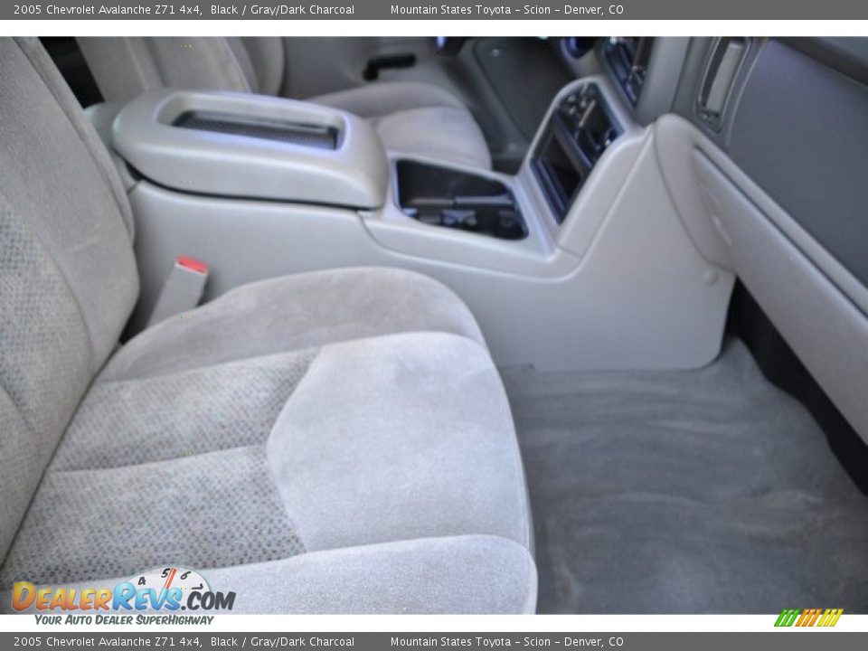 2005 Chevrolet Avalanche Z71 4x4 Black / Gray/Dark Charcoal Photo #18