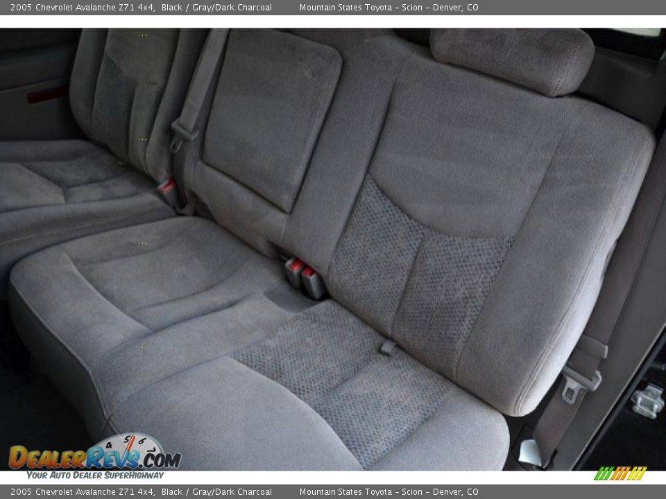 2005 Chevrolet Avalanche Z71 4x4 Black / Gray/Dark Charcoal Photo #23