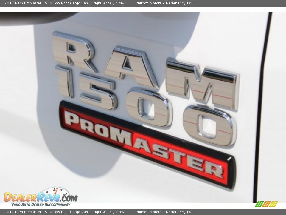 2017 Ram ProMaster 1500 Low Roof Cargo Van Bright White / Gray Photo #4