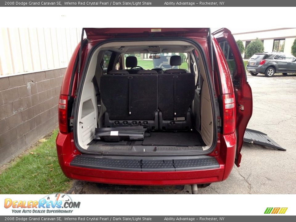 2008 Dodge Grand Caravan SE Inferno Red Crystal Pearl / Dark Slate/Light Shale Photo #16