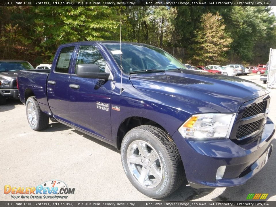 Front 3/4 View of 2018 Ram 1500 Express Quad Cab 4x4 Photo #7