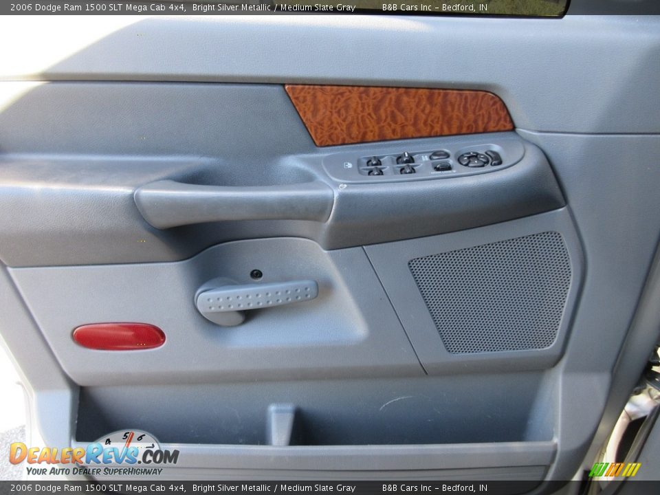 2006 Dodge Ram 1500 SLT Mega Cab 4x4 Bright Silver Metallic / Medium Slate Gray Photo #26