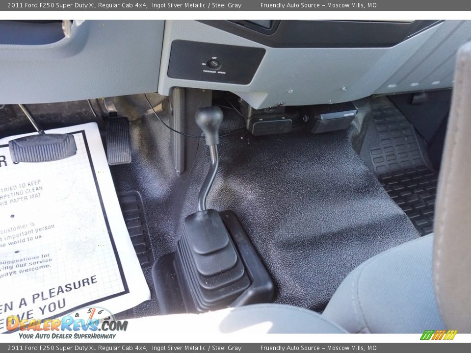2011 Ford F250 Super Duty XL Regular Cab 4x4 Ingot Silver Metallic / Steel Gray Photo #4
