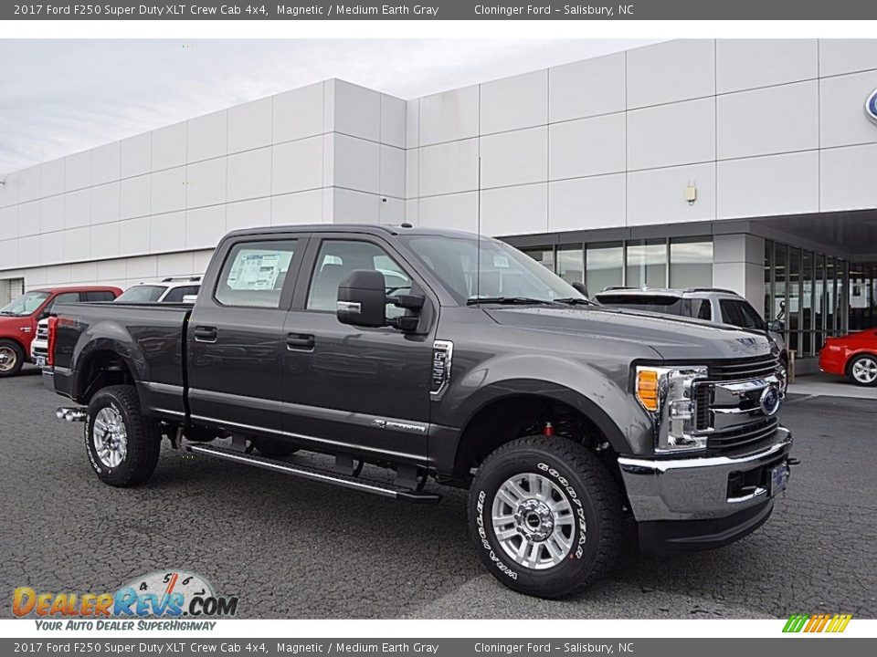 2017 Ford F250 Super Duty XLT Crew Cab 4x4 Magnetic / Medium Earth Gray Photo #1