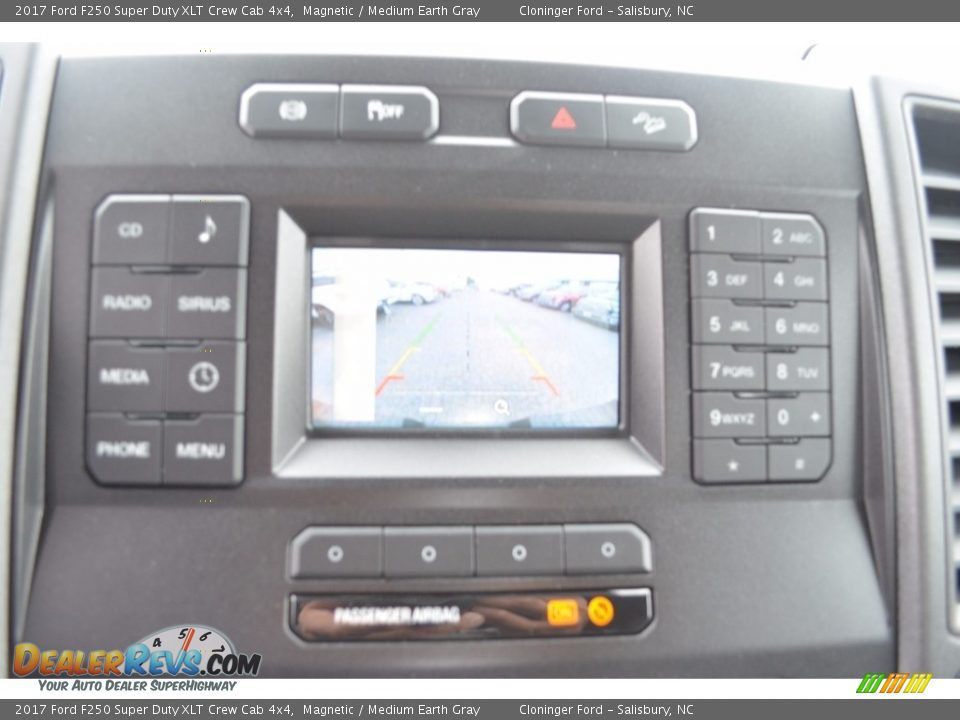2017 Ford F250 Super Duty XLT Crew Cab 4x4 Magnetic / Medium Earth Gray Photo #12