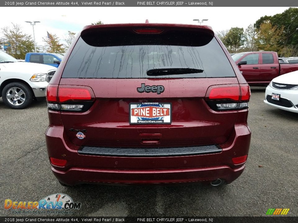 2018 Jeep Grand Cherokee Altitude 4x4 Velvet Red Pearl / Black Photo #5