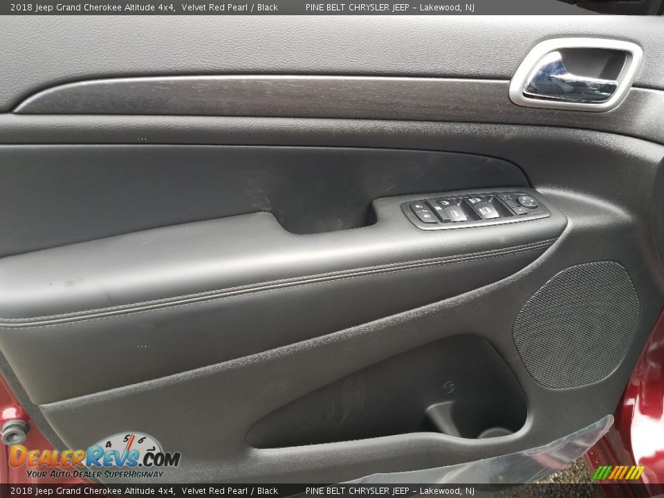 2018 Jeep Grand Cherokee Altitude 4x4 Velvet Red Pearl / Black Photo #8