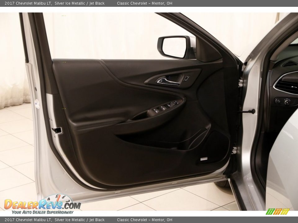 2017 Chevrolet Malibu LT Silver Ice Metallic / Jet Black Photo #4