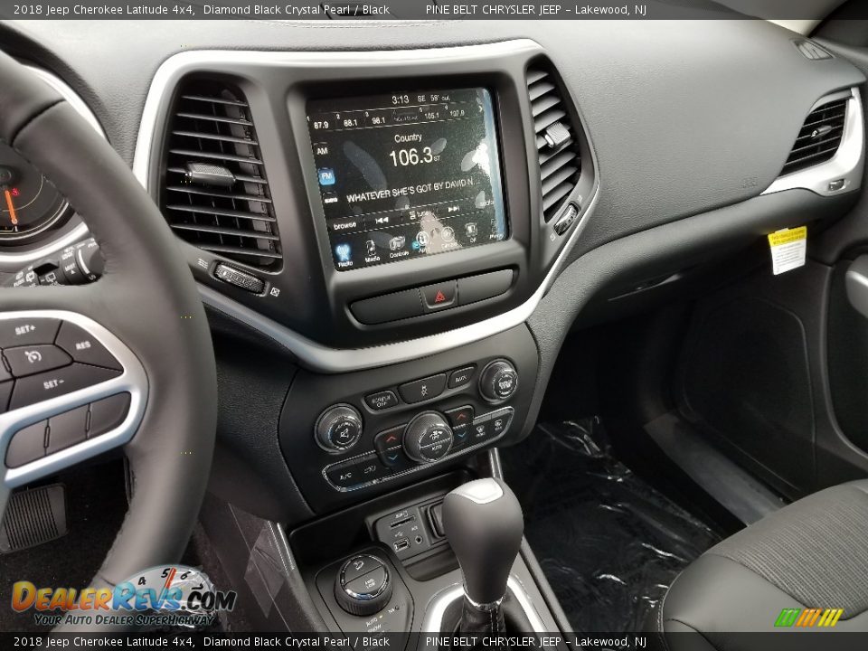 2018 Jeep Cherokee Latitude 4x4 Diamond Black Crystal Pearl / Black Photo #10