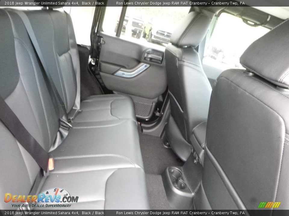 2018 Jeep Wrangler Unlimited Sahara 4x4 Black / Black Photo #12