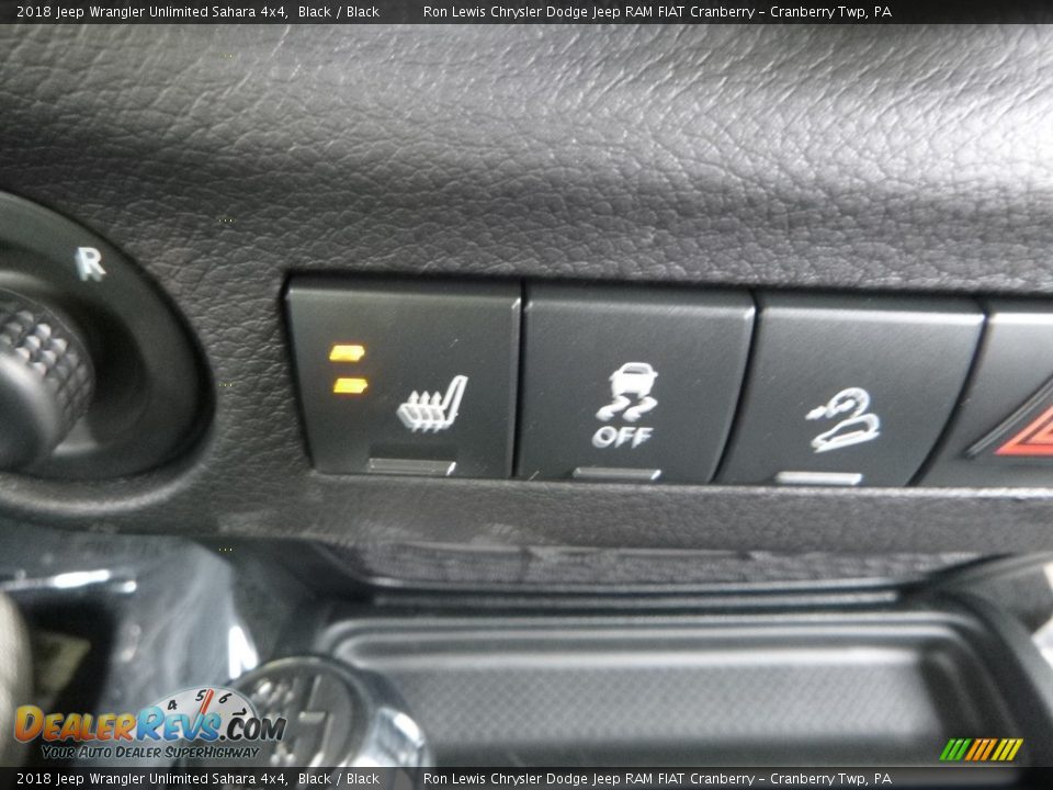 2018 Jeep Wrangler Unlimited Sahara 4x4 Black / Black Photo #18