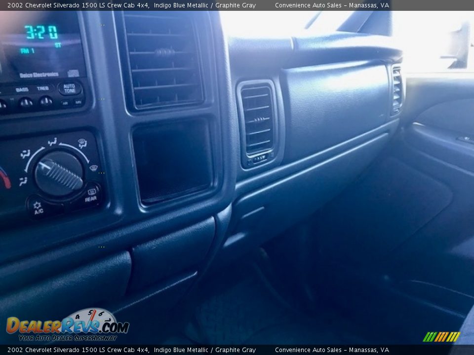 2002 Chevrolet Silverado 1500 LS Crew Cab 4x4 Indigo Blue Metallic / Graphite Gray Photo #20