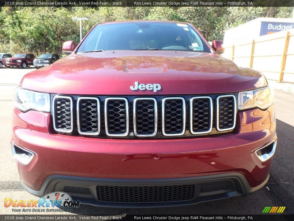 2018 Jeep Grand Cherokee Laredo 4x4 Velvet Red Pearl / Black Photo #8