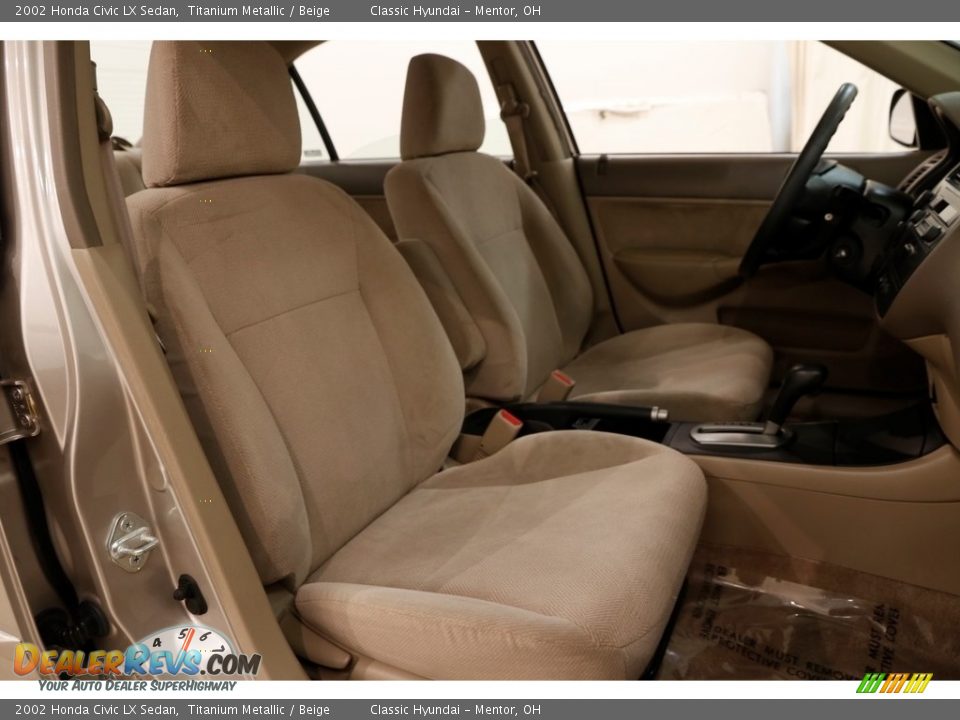2002 Honda Civic LX Sedan Titanium Metallic / Beige Photo #12