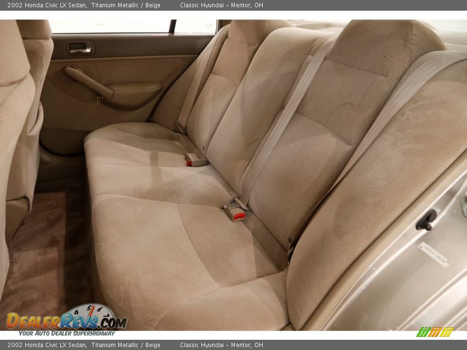 2002 Honda Civic LX Sedan Titanium Metallic / Beige Photo #14