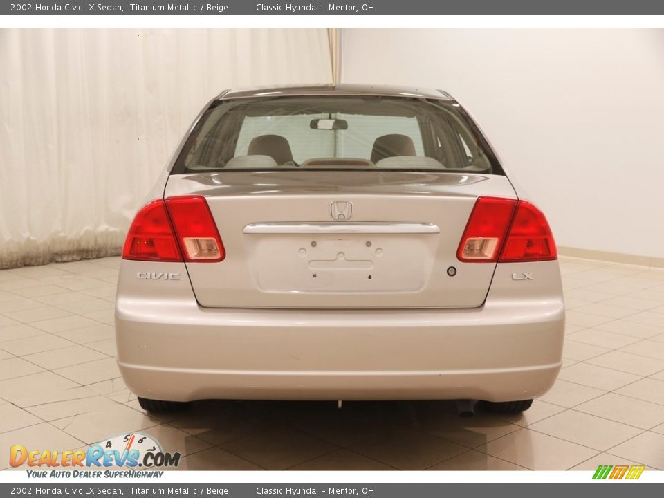 2002 Honda Civic LX Sedan Titanium Metallic / Beige Photo #15