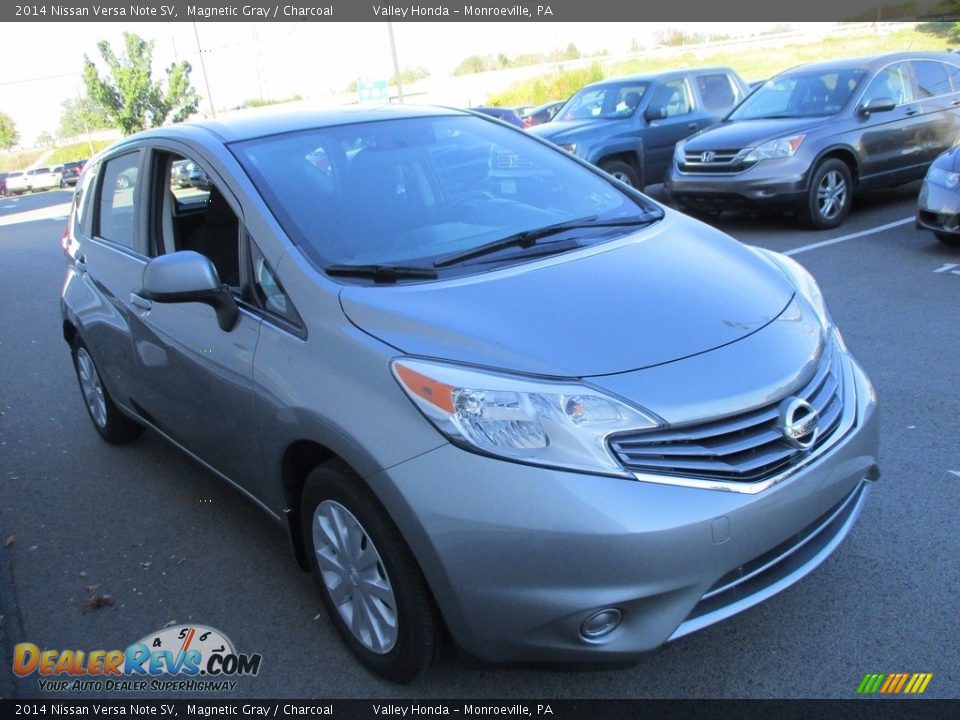 2014 Nissan Versa Note SV Magnetic Gray / Charcoal Photo #8