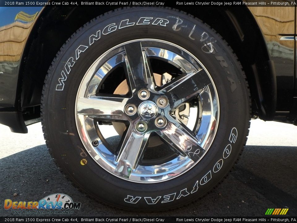 2018 Ram 1500 Express Crew Cab 4x4 Brilliant Black Crystal Pearl / Black/Diesel Gray Photo #9