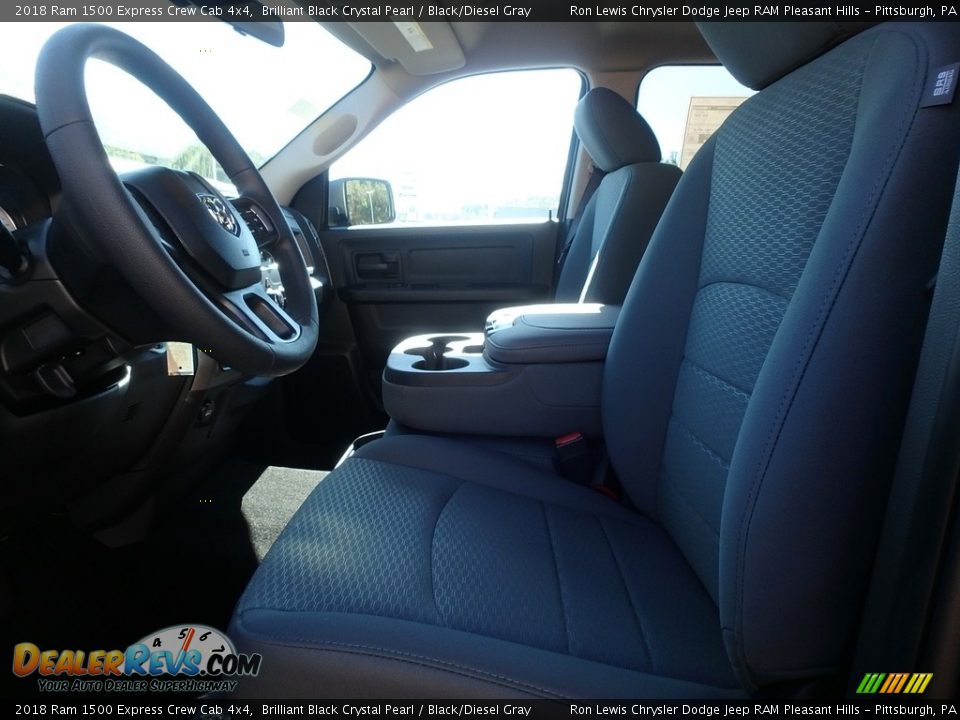 2018 Ram 1500 Express Crew Cab 4x4 Brilliant Black Crystal Pearl / Black/Diesel Gray Photo #10