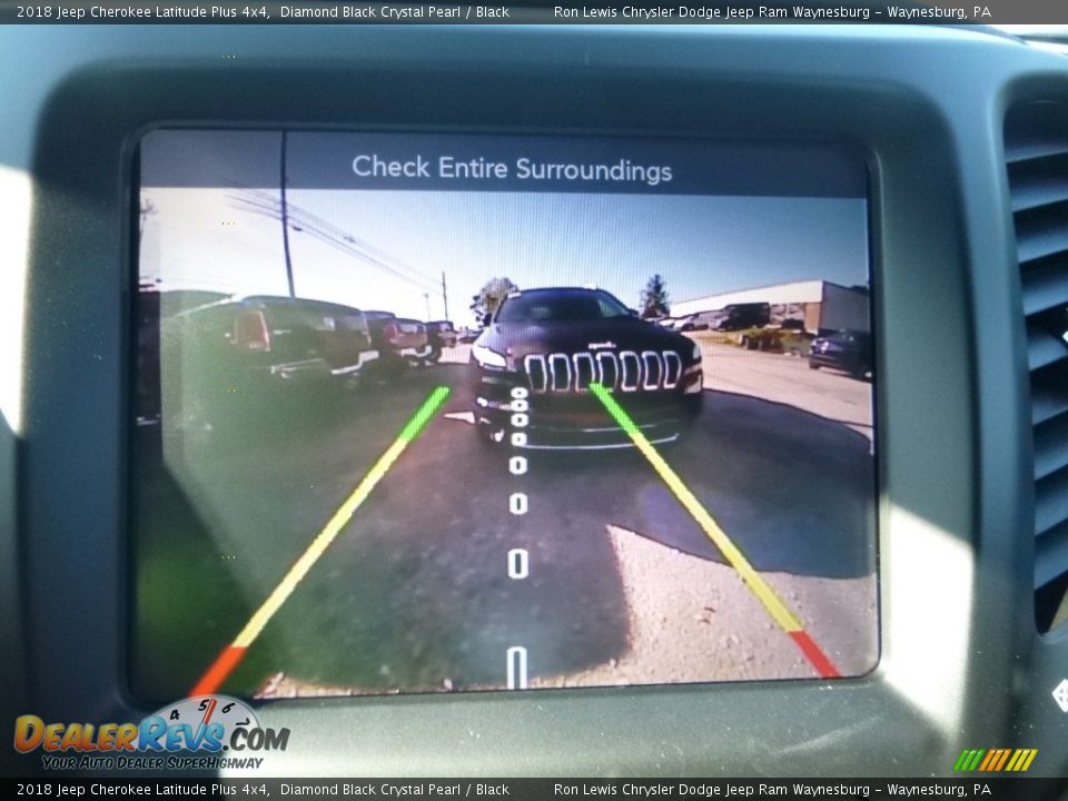 2018 Jeep Cherokee Latitude Plus 4x4 Diamond Black Crystal Pearl / Black Photo #17