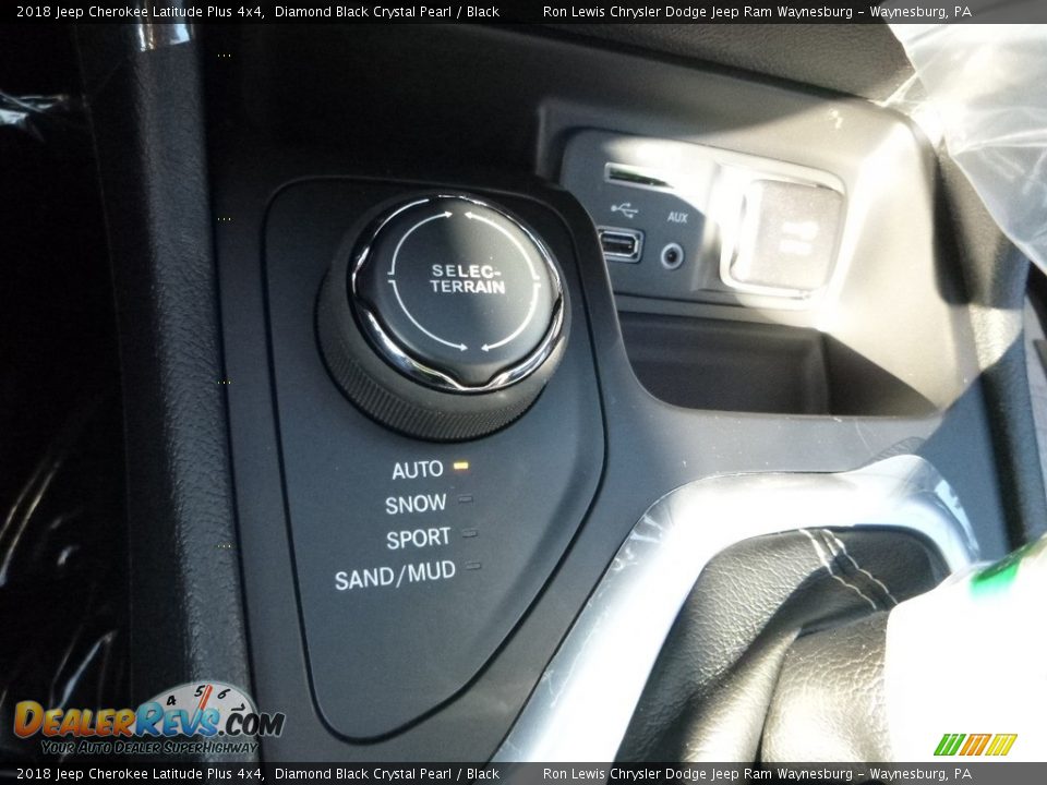 2018 Jeep Cherokee Latitude Plus 4x4 Diamond Black Crystal Pearl / Black Photo #20