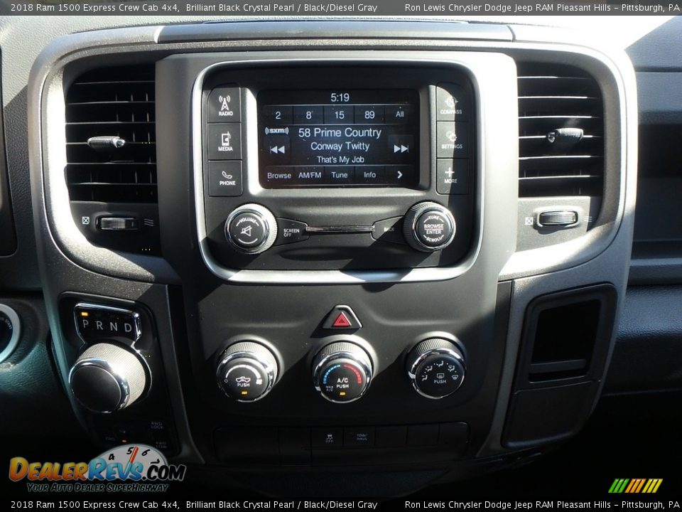 2018 Ram 1500 Express Crew Cab 4x4 Brilliant Black Crystal Pearl / Black/Diesel Gray Photo #15