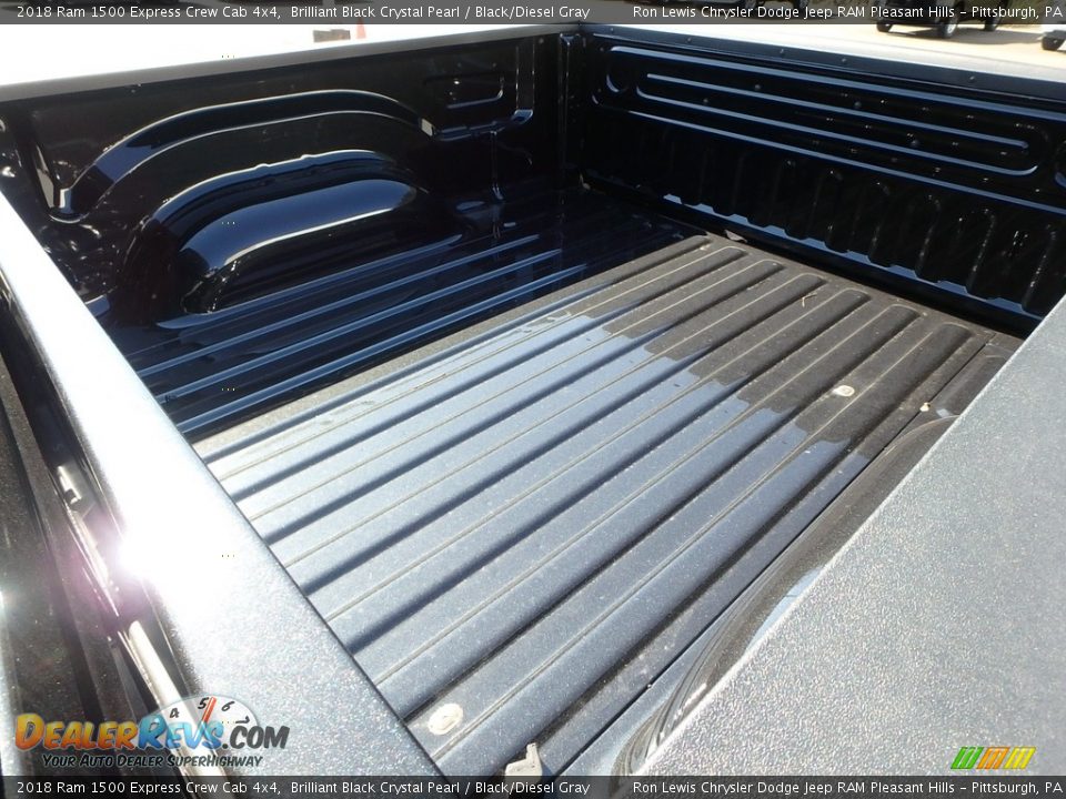 2018 Ram 1500 Express Crew Cab 4x4 Brilliant Black Crystal Pearl / Black/Diesel Gray Photo #19