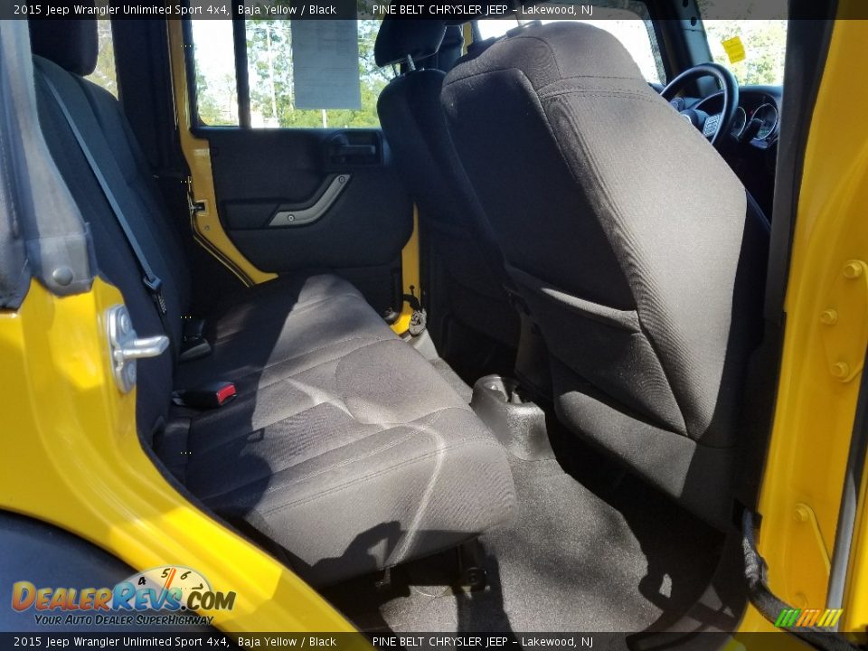 2015 Jeep Wrangler Unlimited Sport 4x4 Baja Yellow / Black Photo #18