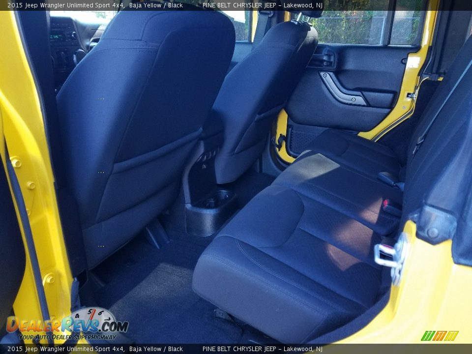 2015 Jeep Wrangler Unlimited Sport 4x4 Baja Yellow / Black Photo #21