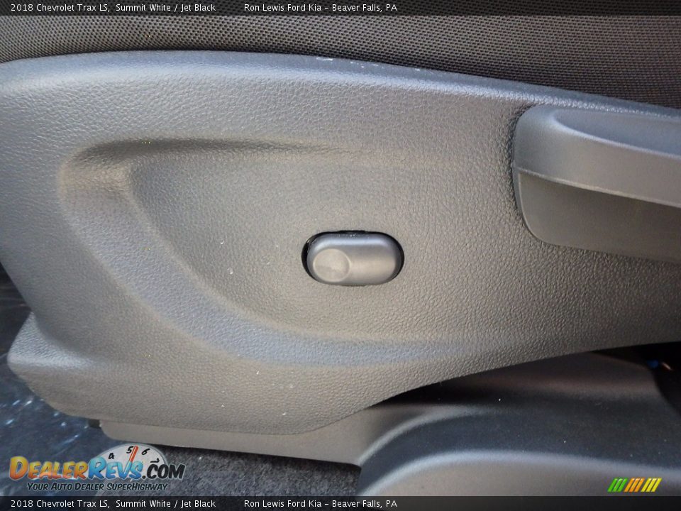 2018 Chevrolet Trax LS Summit White / Jet Black Photo #15