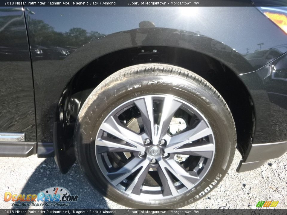 2018 Nissan Pathfinder Platinum 4x4 Magnetic Black / Almond Photo #2